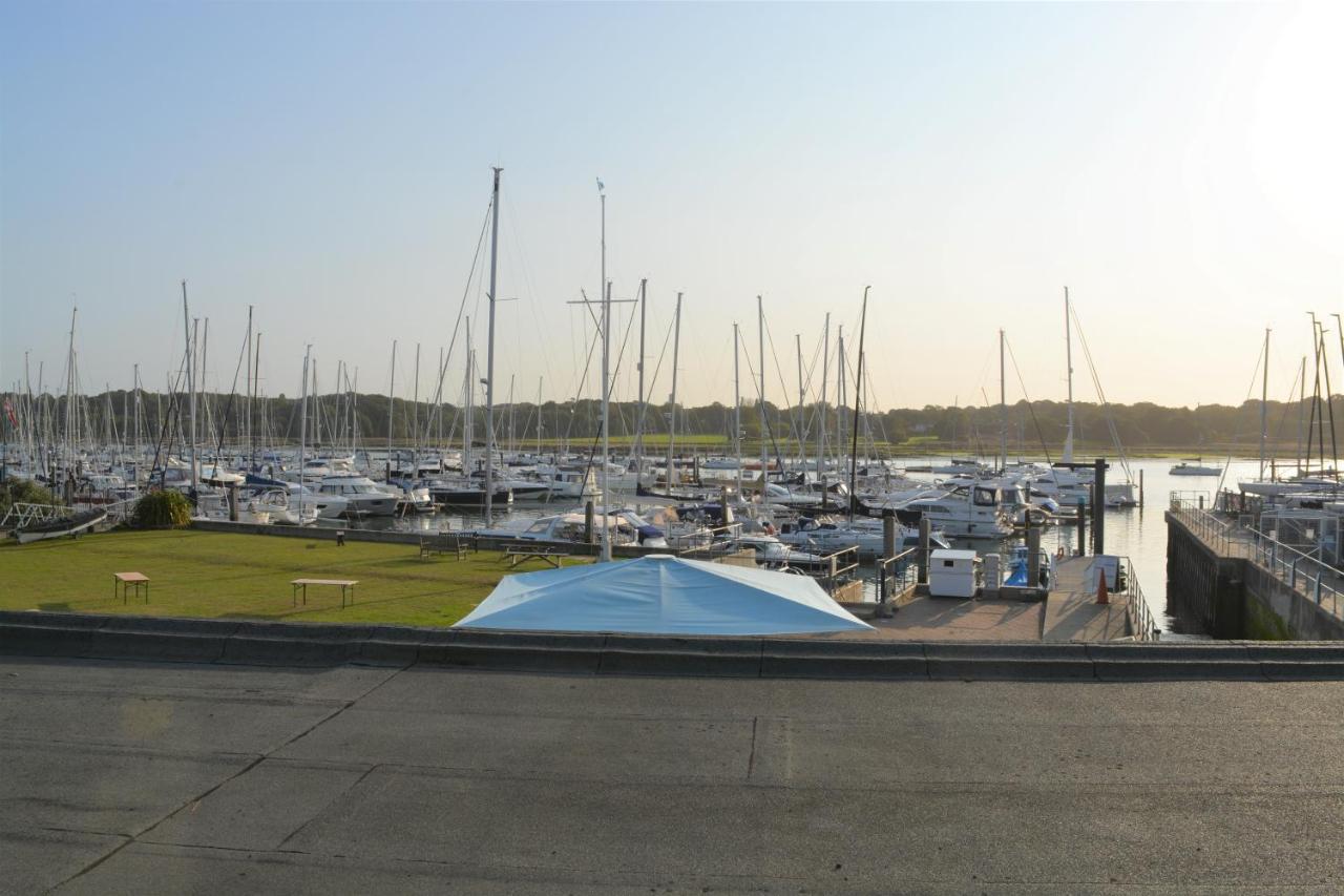 Riverside House Hamble-le-Rice Exterior photo